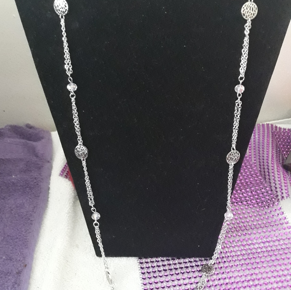 Necklace and earring set